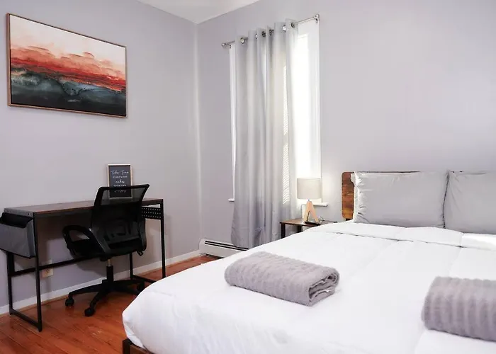 Cozy Apartment 1St 10Min Walk Downtown And City View